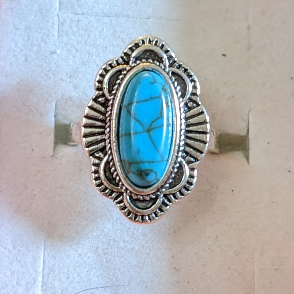 New Exaggerated Turquoise Color Ring Vintage Style size 6 1/2, T2B2B